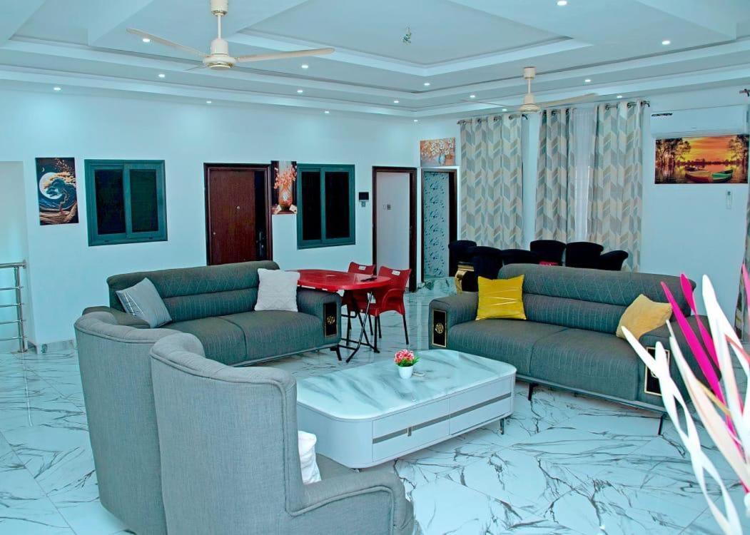 The Lords Palace Guest House Тема Екстериор снимка